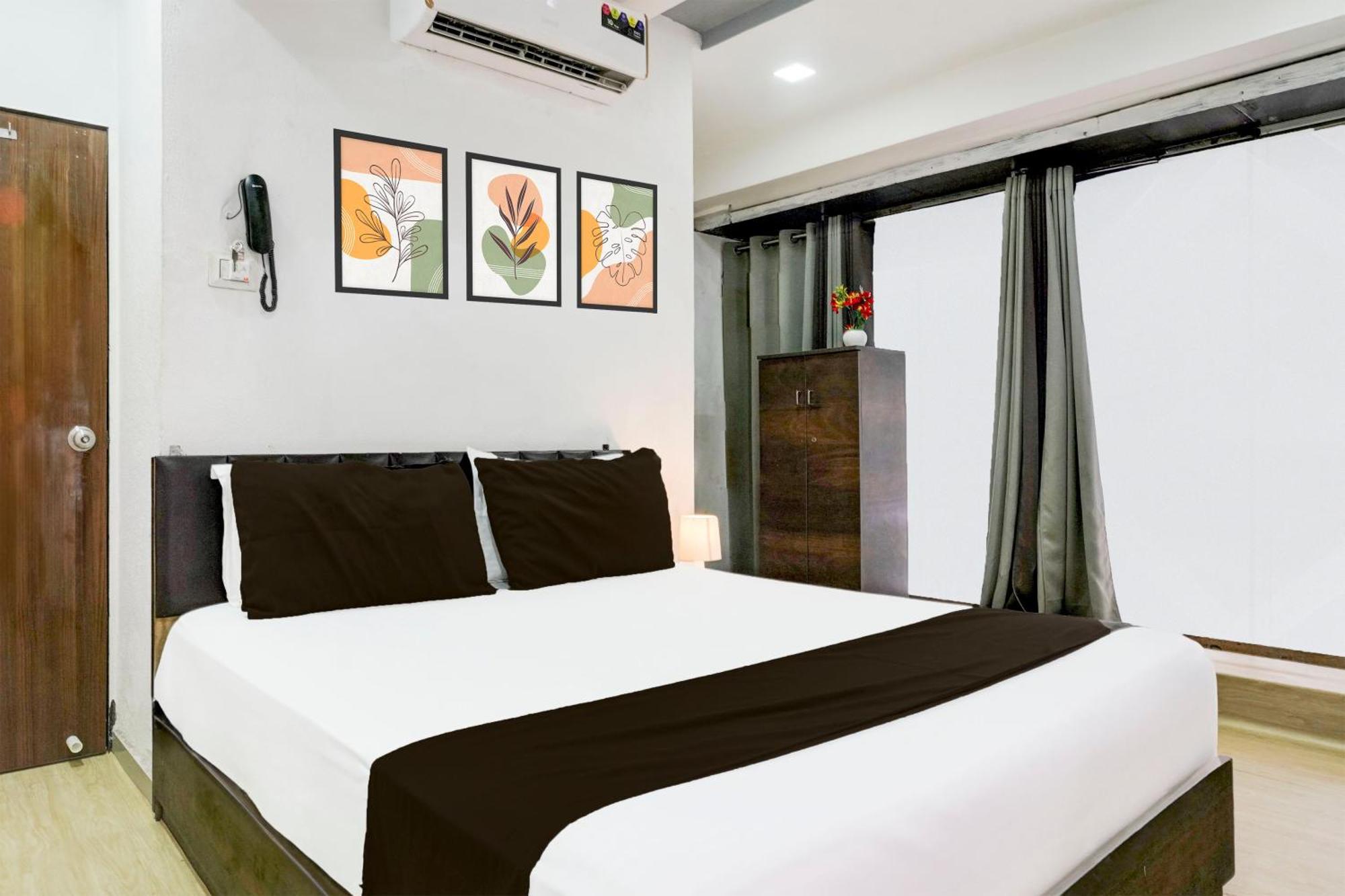Super Hotel O Vip Road Formerly Hotel Lotus Surat Bagian luar foto