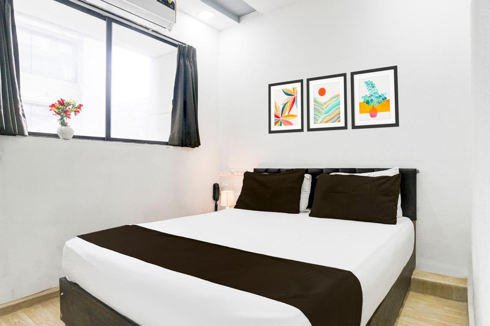 Super Hotel O Vip Road Formerly Hotel Lotus Surat Bagian luar foto
